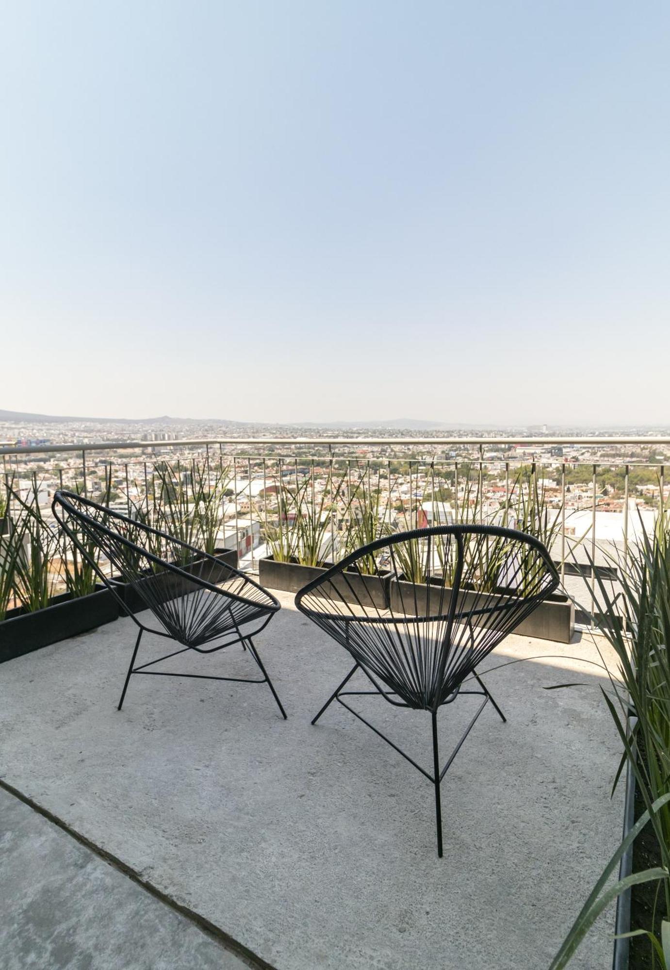 Departamentos Y Suites Indigo Querétaro Kültér fotó