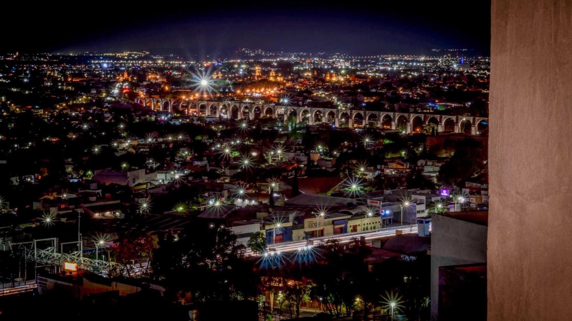 Departamentos Y Suites Indigo Querétaro Kültér fotó