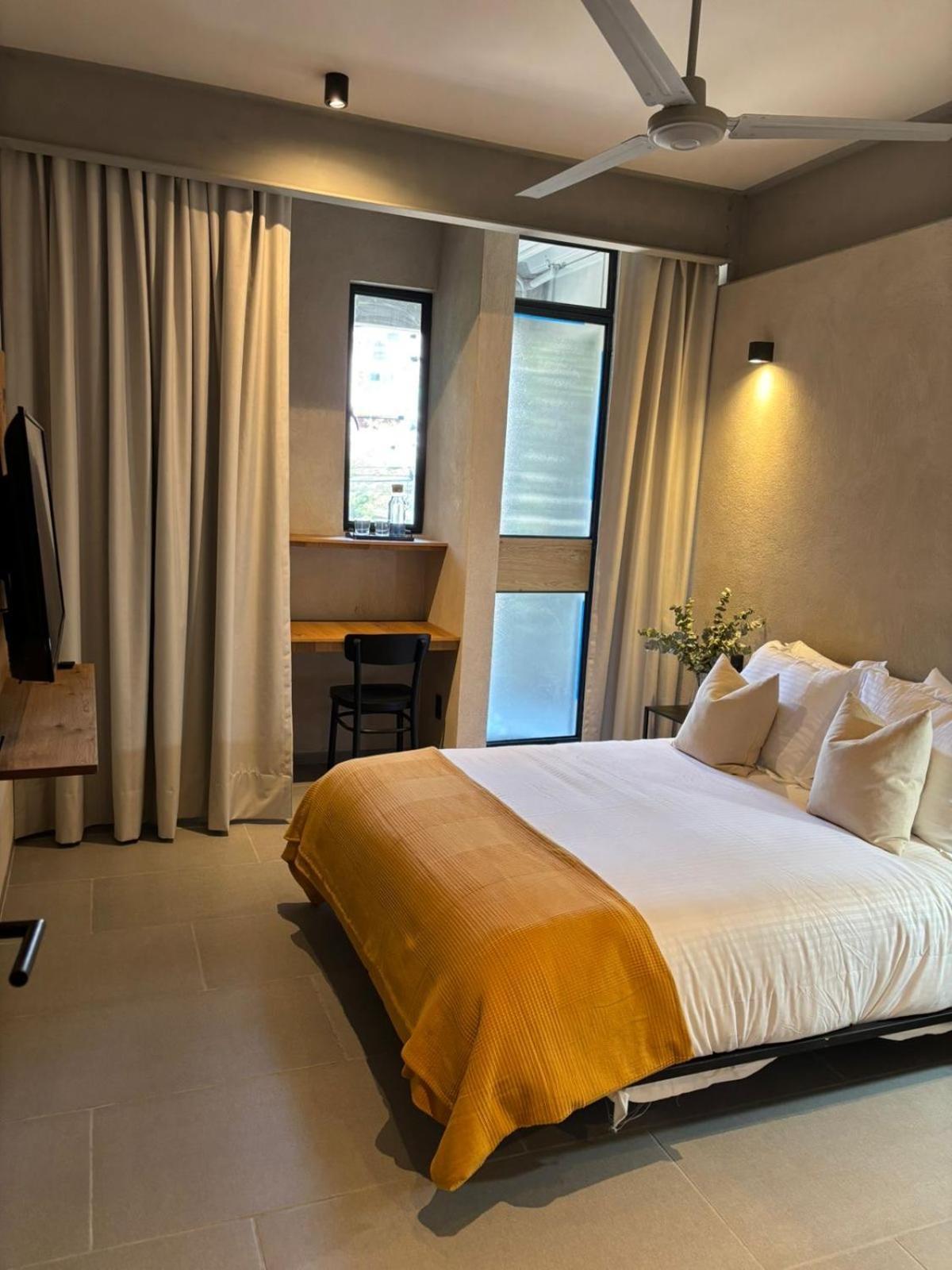 Departamentos Y Suites Indigo Querétaro Kültér fotó